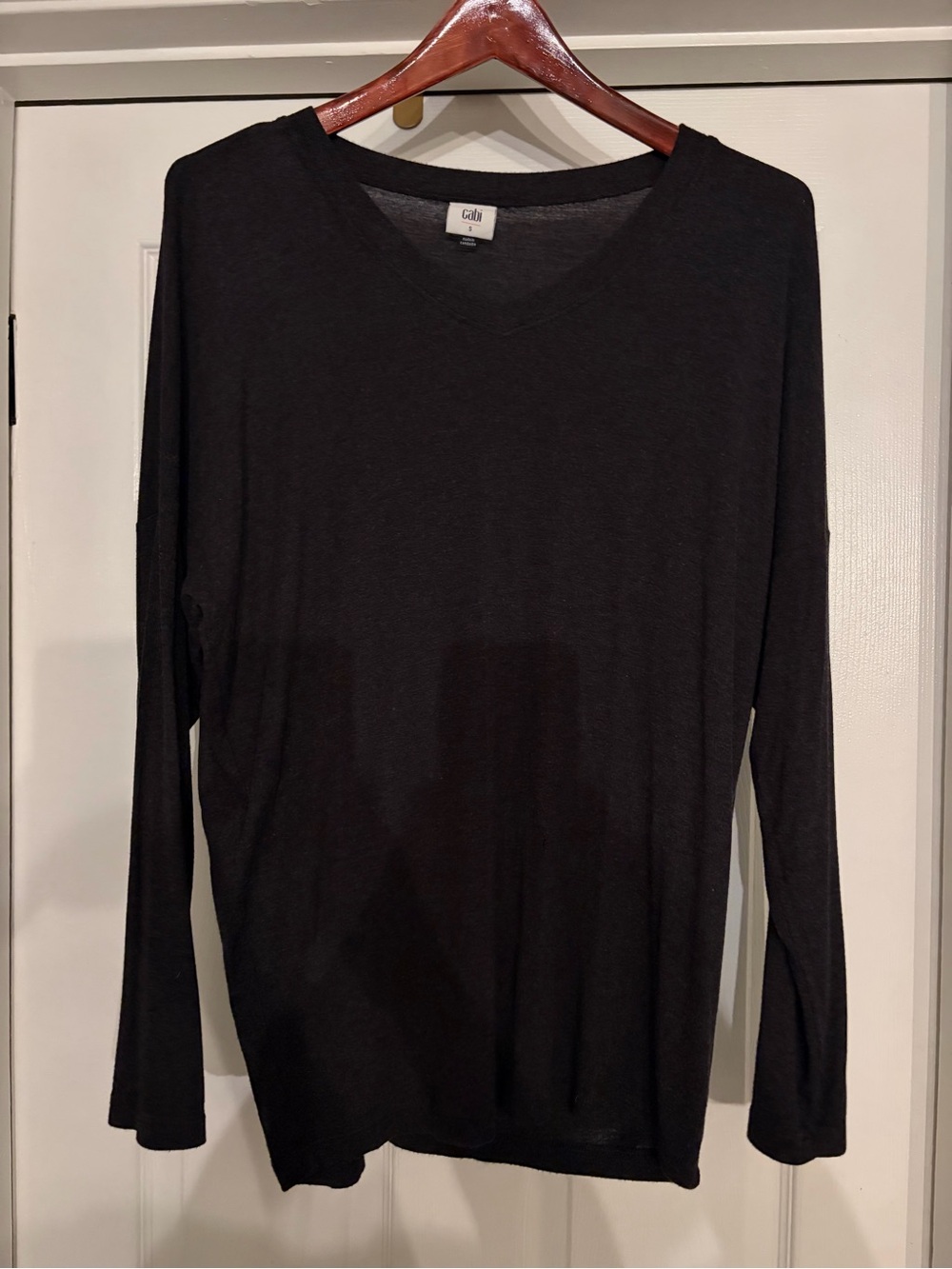 Cabi Dark Grey V Neck Tunic Top Small Soft Stretch Long Sleeve Career Basic